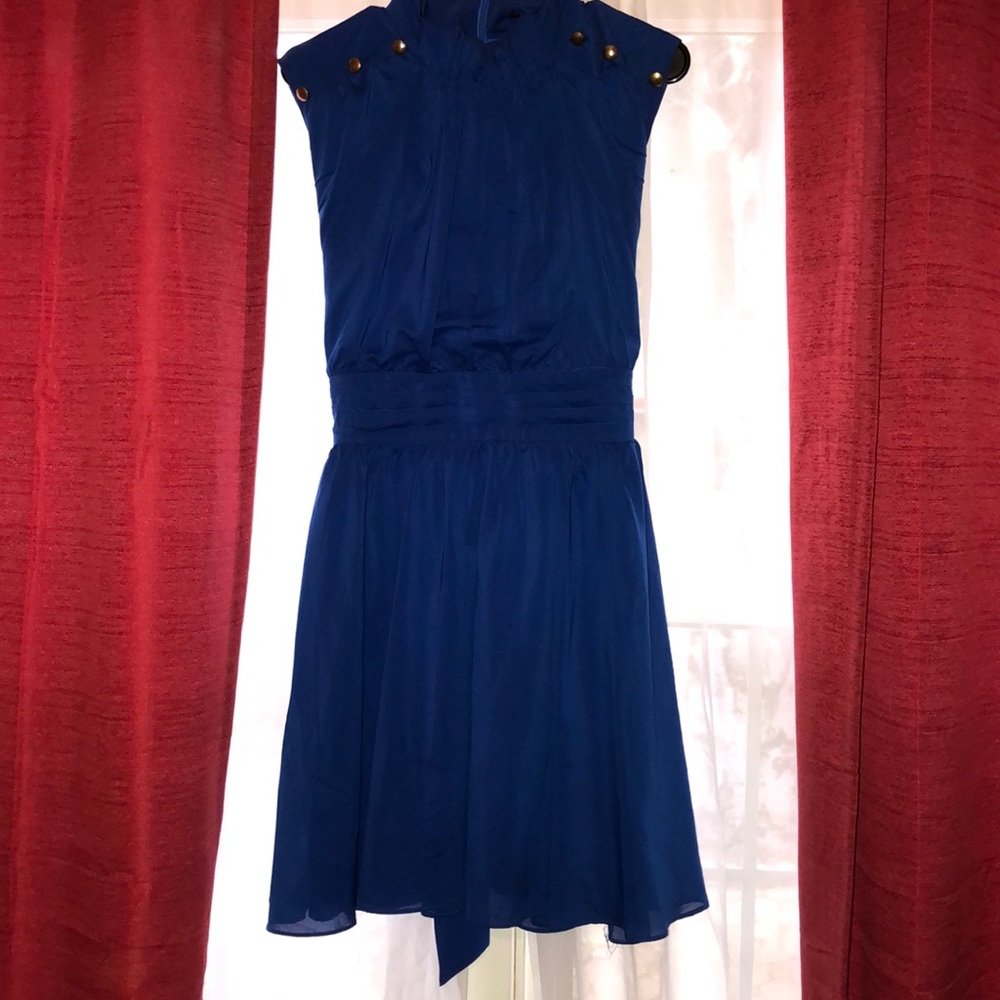 Dress - Picture 2 of 3